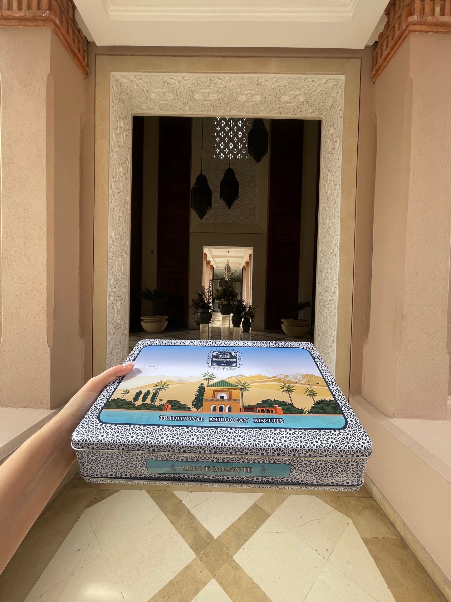Boite BASTOPHE1927 Gateaux Marocains MIX Traditionnel