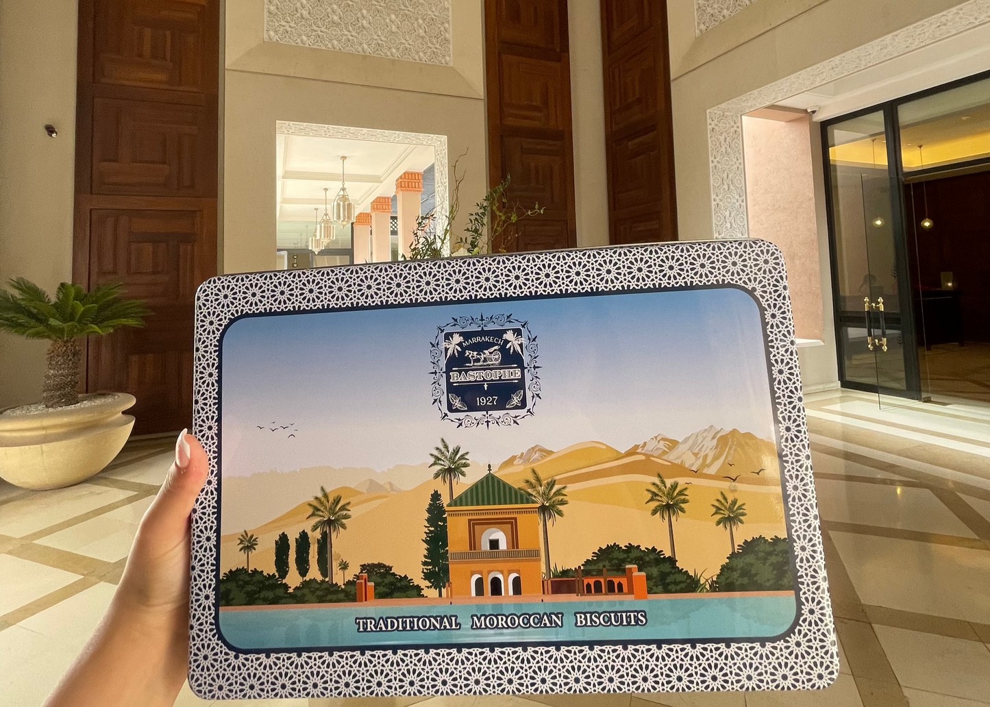 Boite BASTOPHE1927 Gateaux Marocains MIX Traditionnel