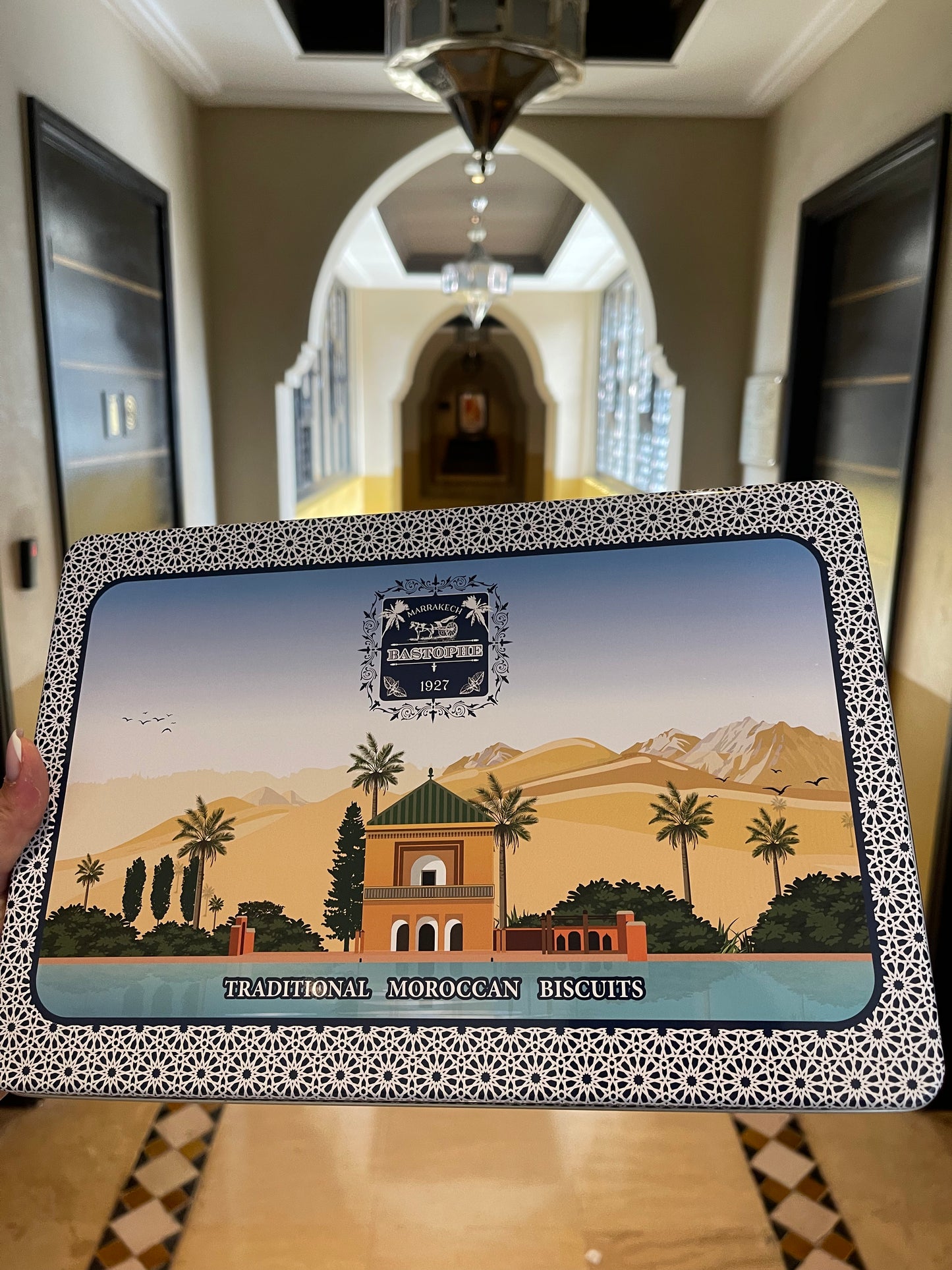 Boite BASTOPHE1927 Gateaux Marocains MIX Traditionnel
